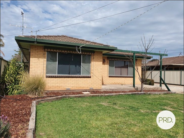 63 Daisy Street MOOROOPNA 1