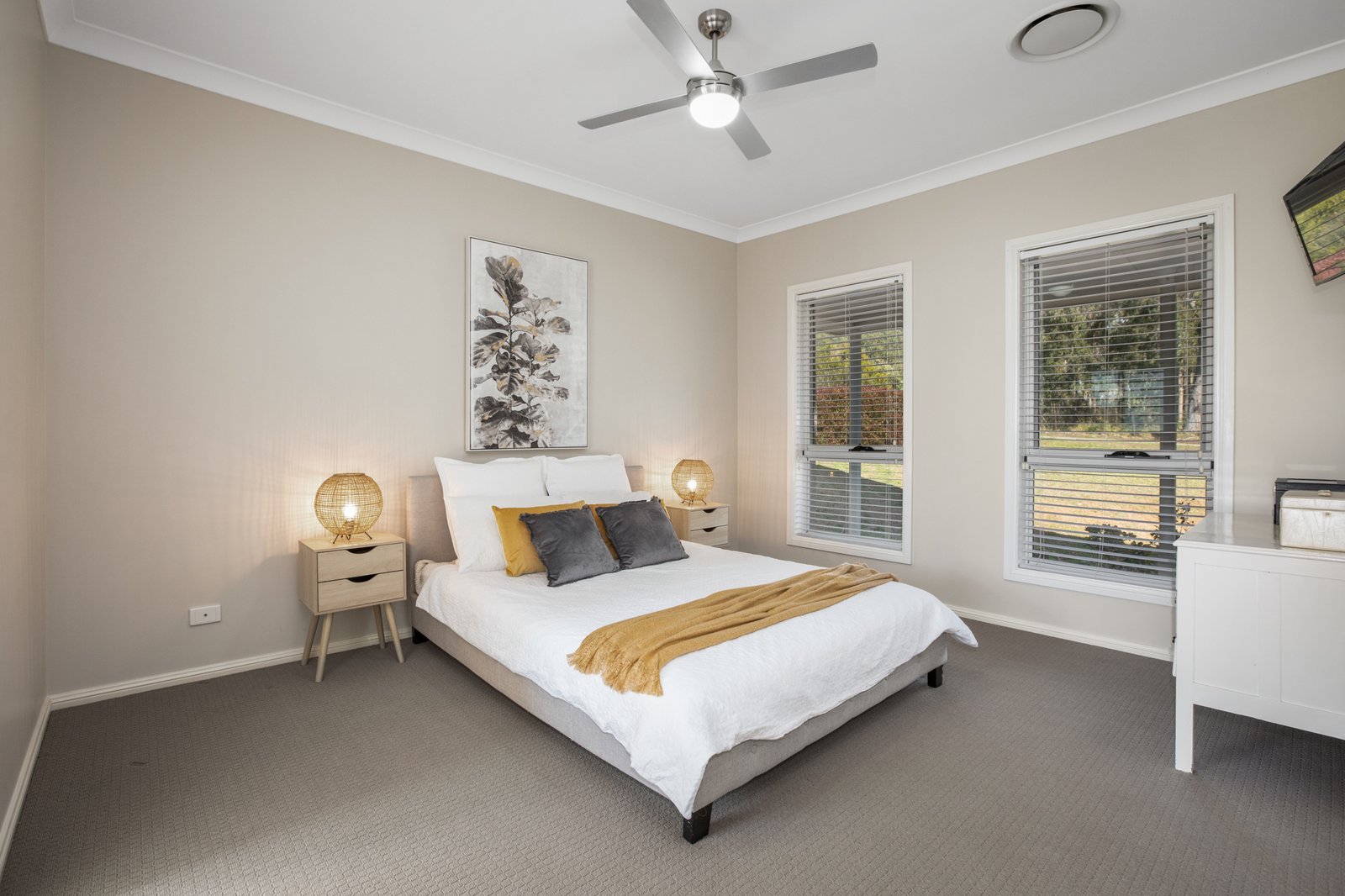 63 Dunmore Road LARGS 5