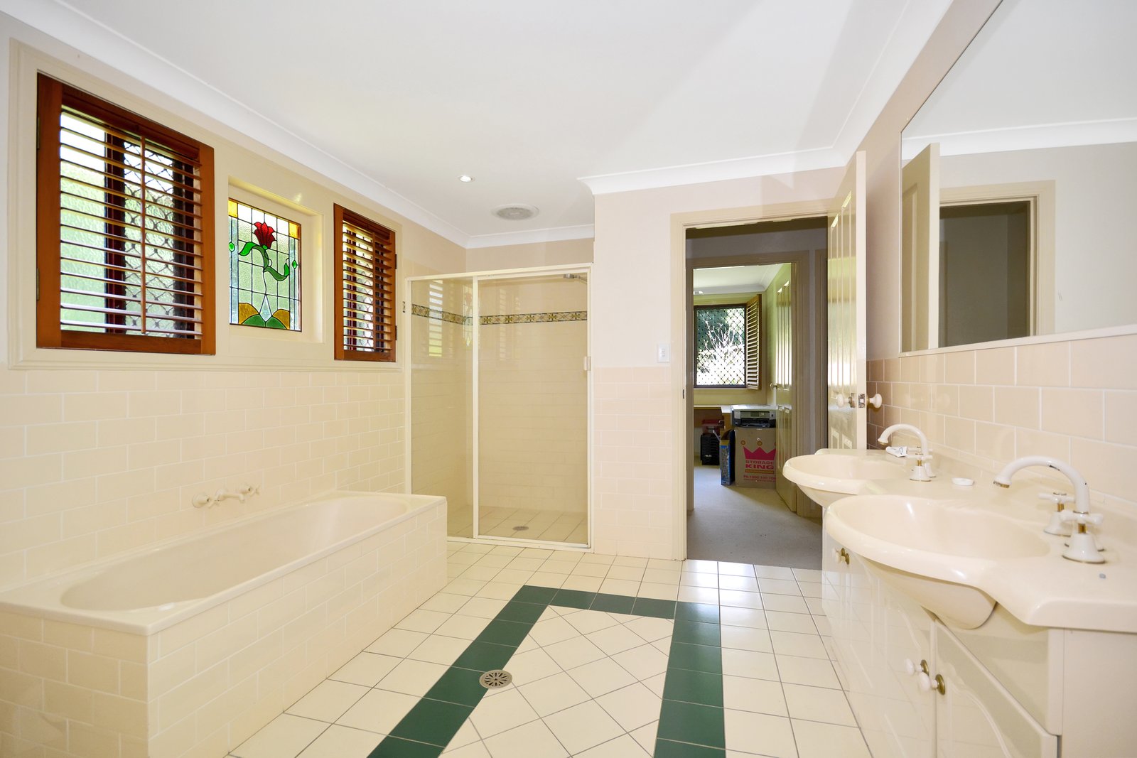 63 Garden Avenue NUNDERI 6