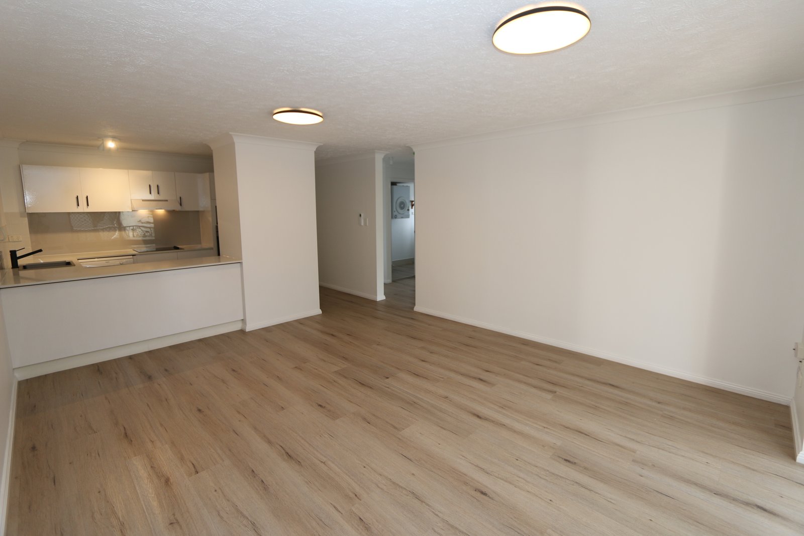 6/3 Garden Street SOUTHPORT 2