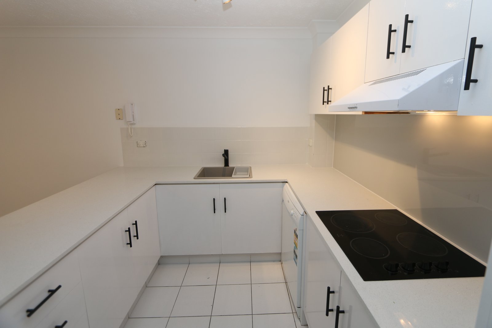 6/3 Garden Street SOUTHPORT 4