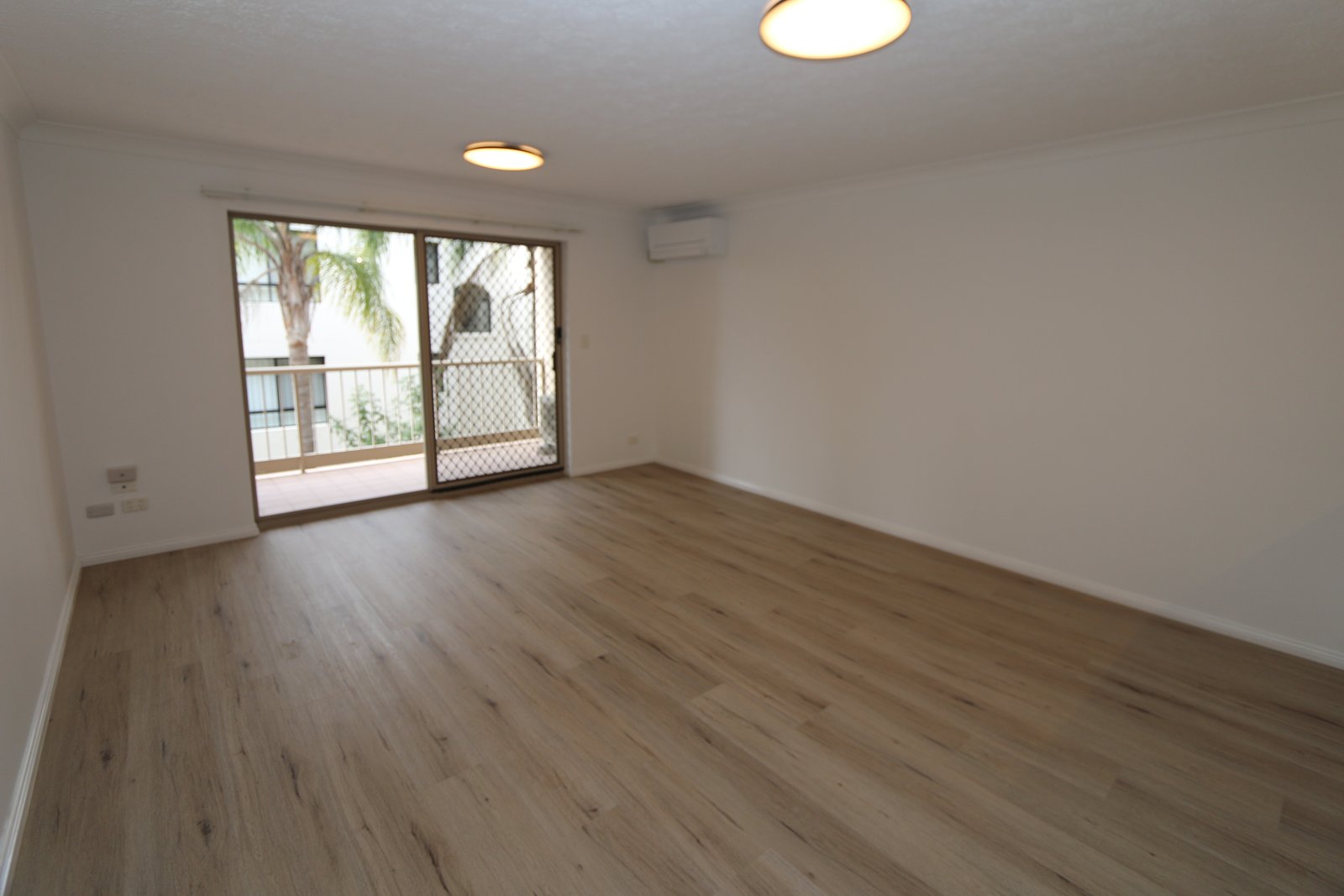 6/3 Garden Street SOUTHPORT 5