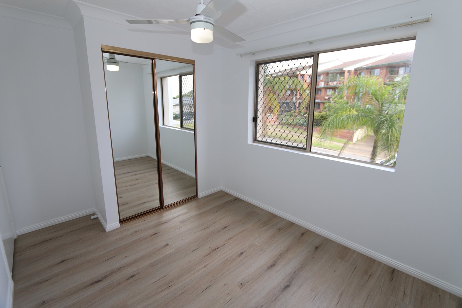 6/3 Garden Street SOUTHPORT 9