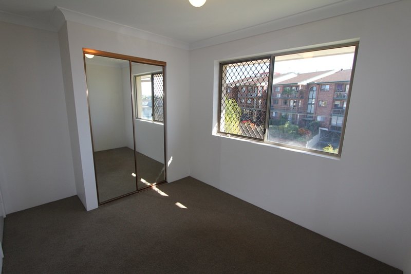 6/3 Garden Street SOUTHPORT 8