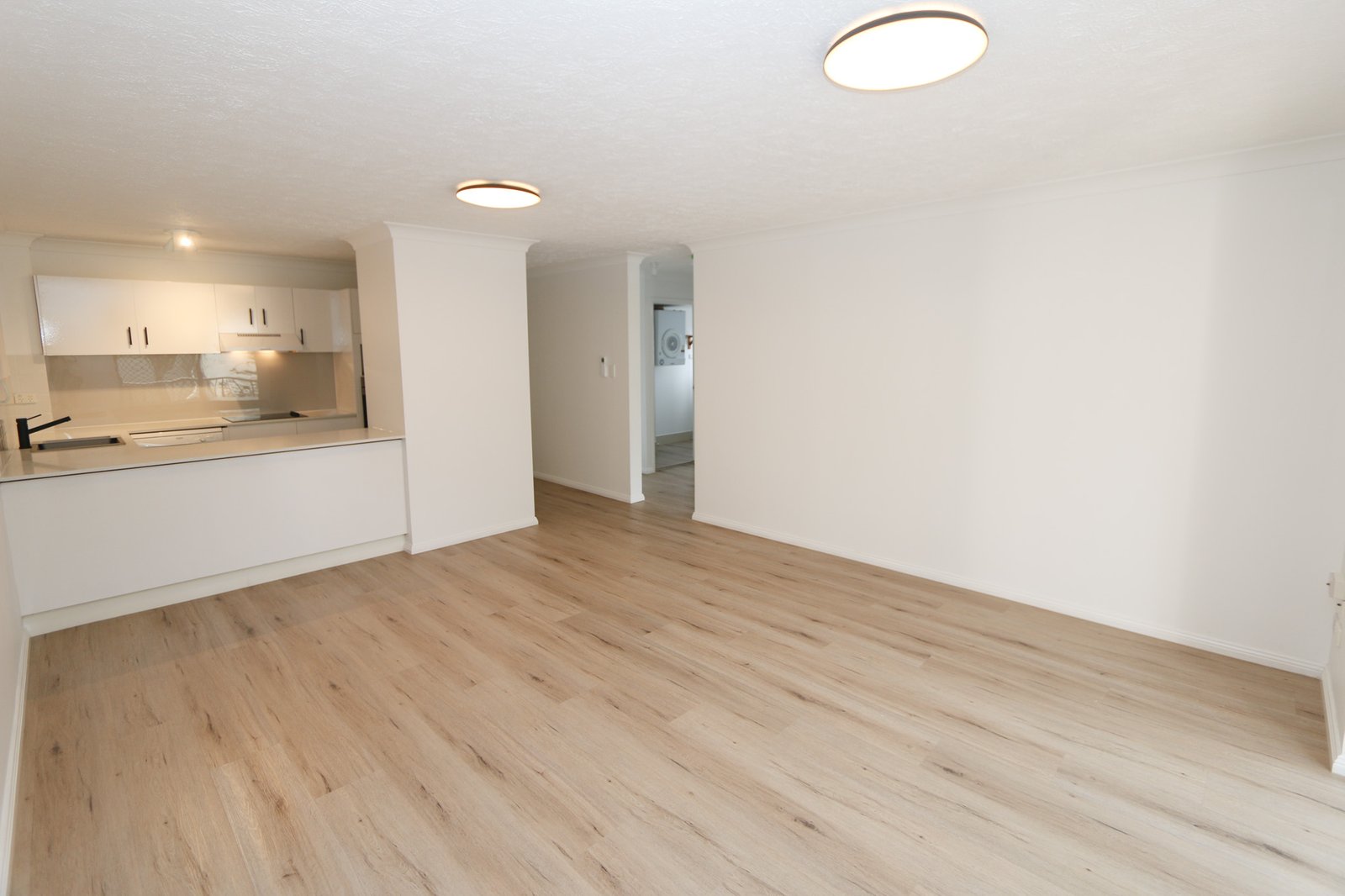 6/3 Garden Street SOUTHPORT 3