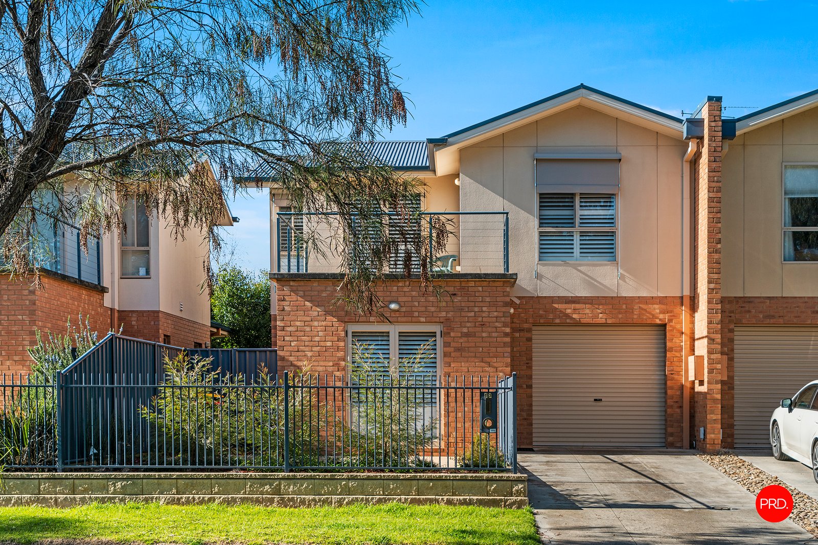 63 Havlin Street East  FLORA HILL 2
