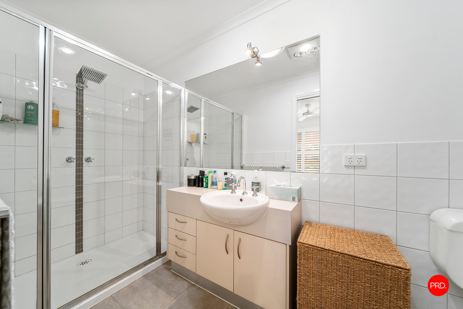 63 Havlin Street East  FLORA HILL 10