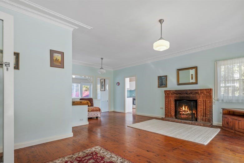 63 Hawkesbury Road SPRINGWOOD 2