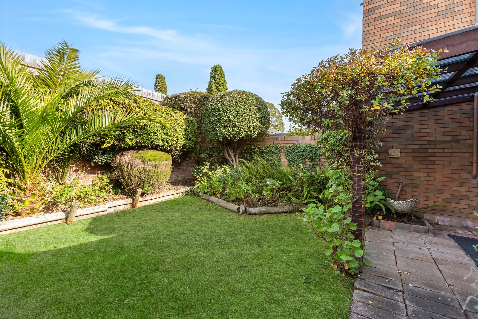 Real Estate and Property in 6/3 Hermitage Road , Newtown, VIC