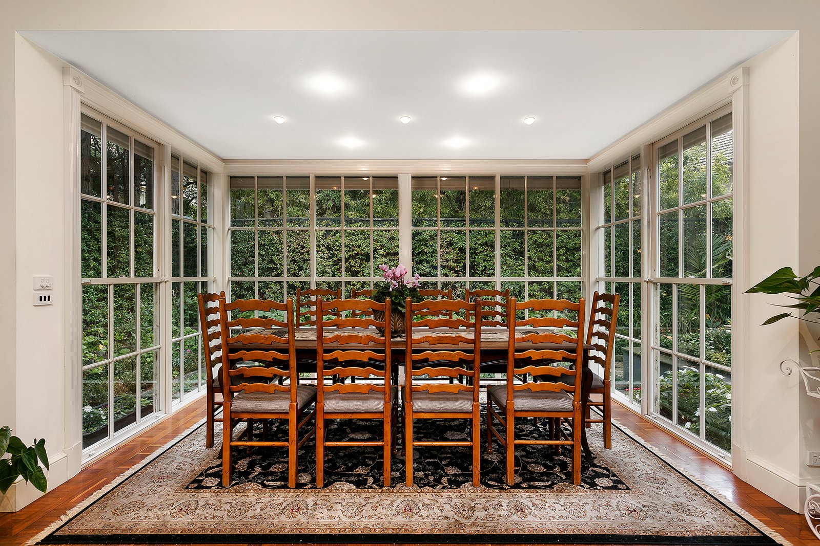 Real Estate and Property in 63 Hopetoun Road, Toorak, VIC