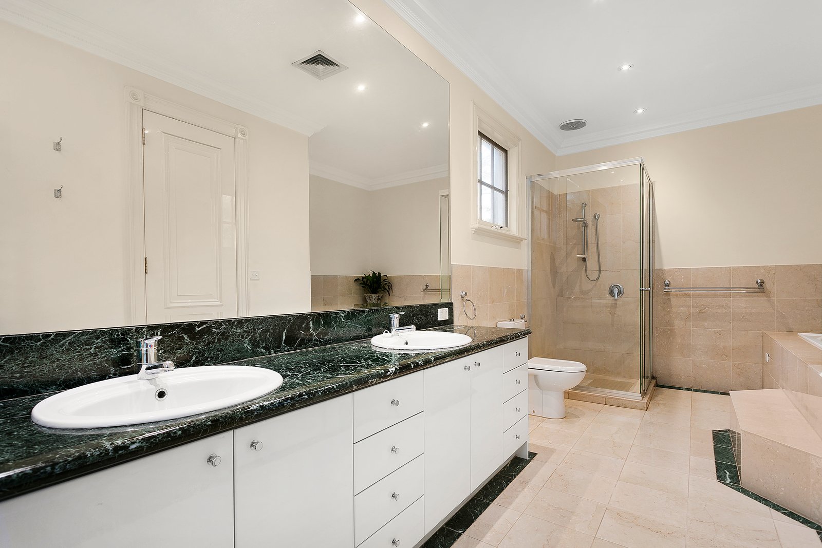 Real Estate and Property in 63 Hopetoun Road, Toorak, VIC