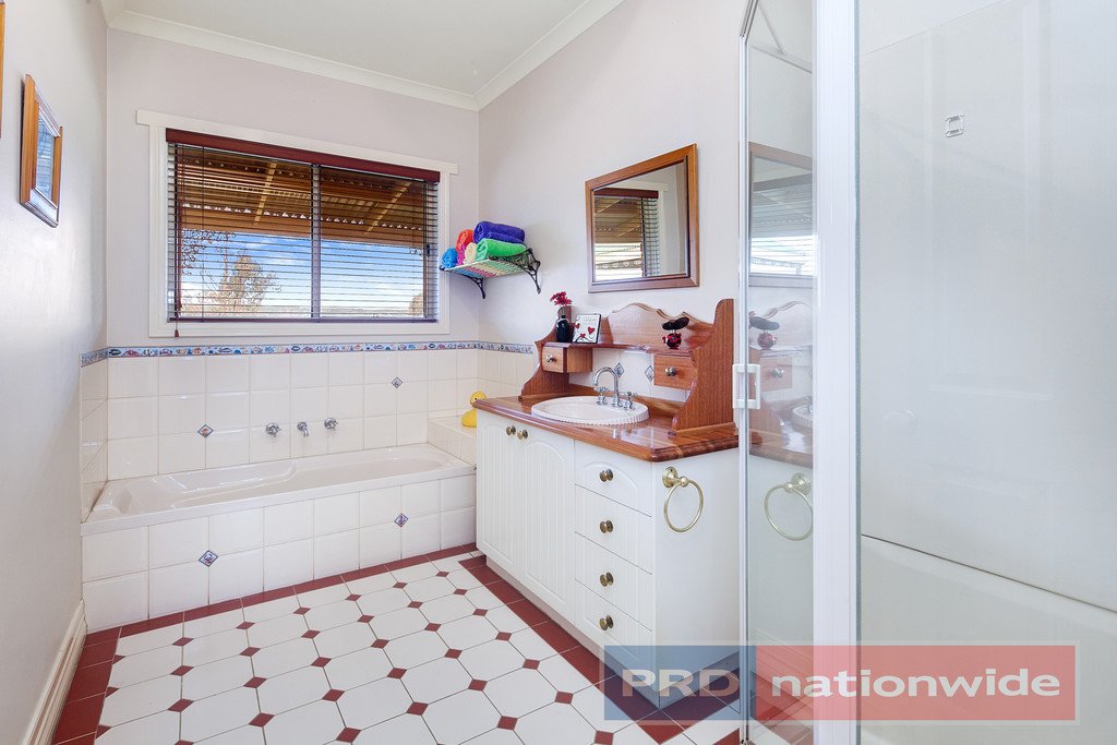 63 Johns Road CRESWICK 9