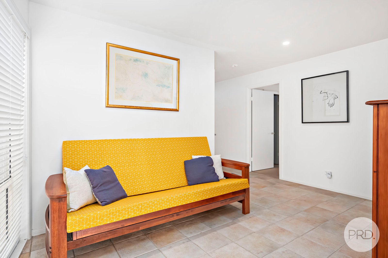 63 Kent Gardens SOLDIERS POINT 9