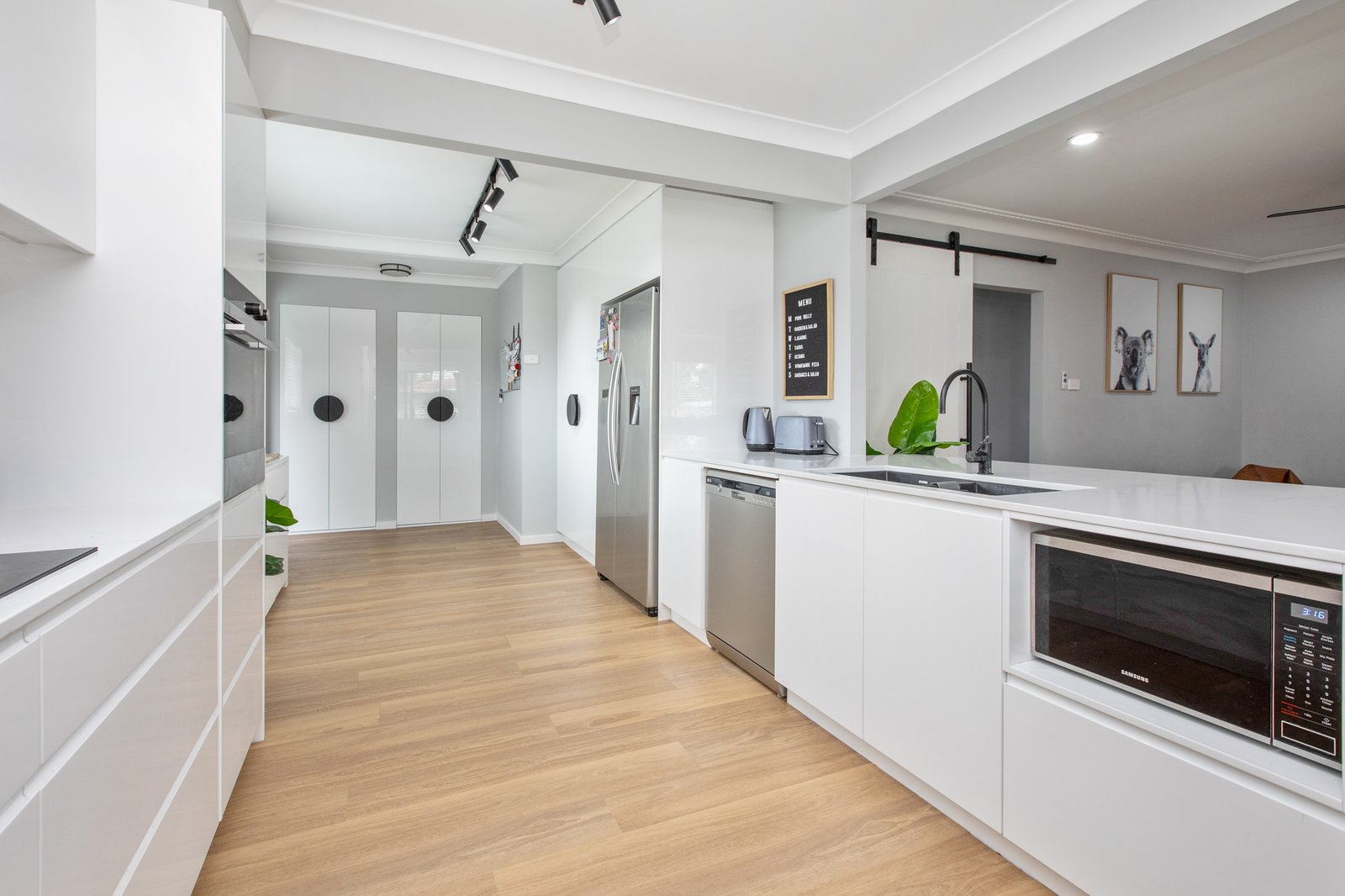 63 Kookaburra Parade WOODBERRY 8