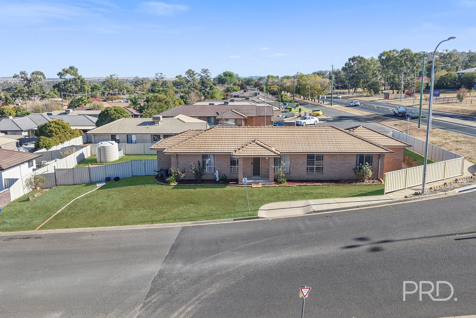 63 Manilla Road TAMWORTH 2