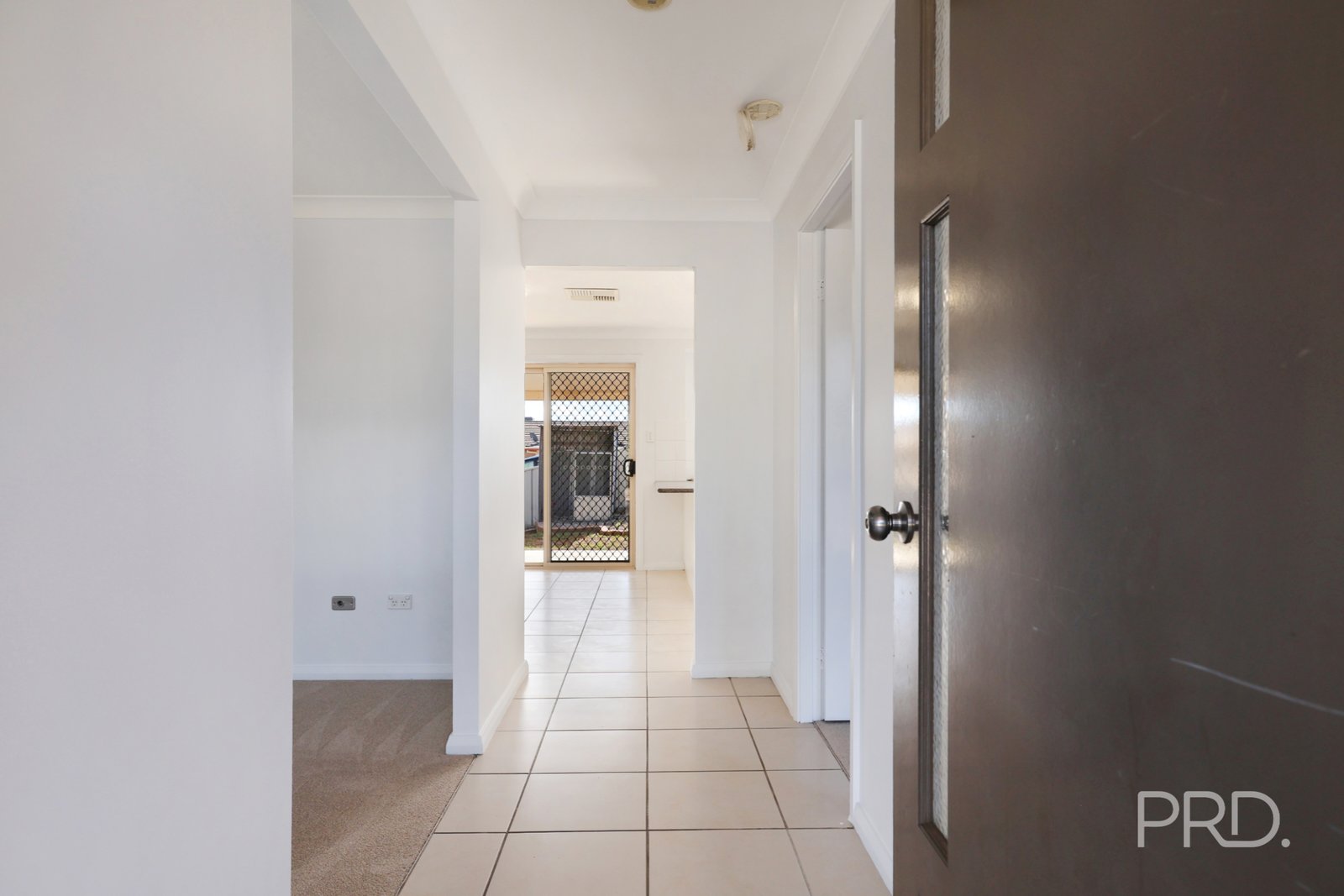 63 Manilla Road TAMWORTH 3