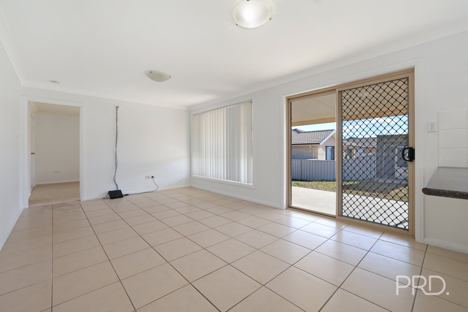 63 Manilla Road TAMWORTH 9