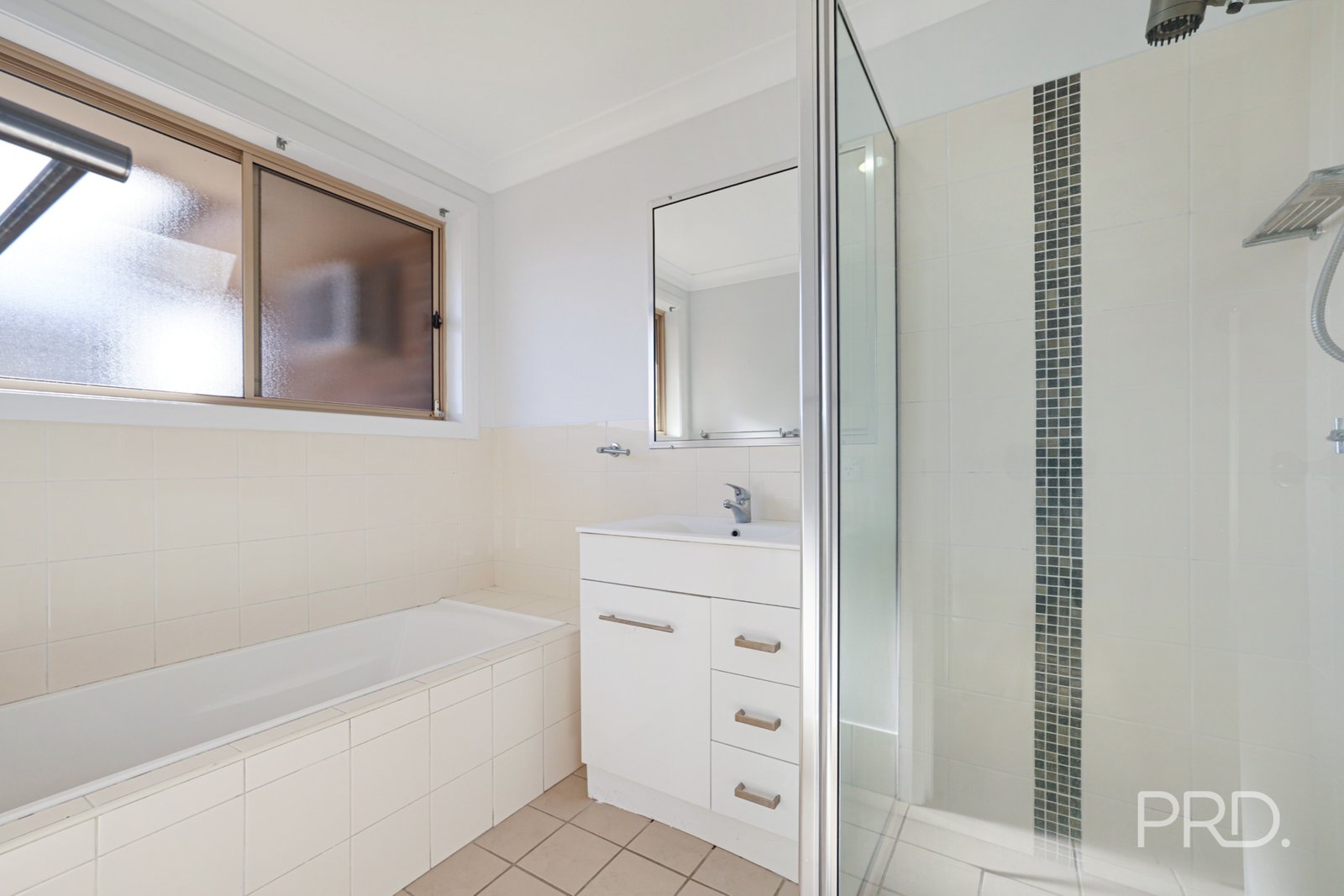 63 Manilla Road TAMWORTH 17