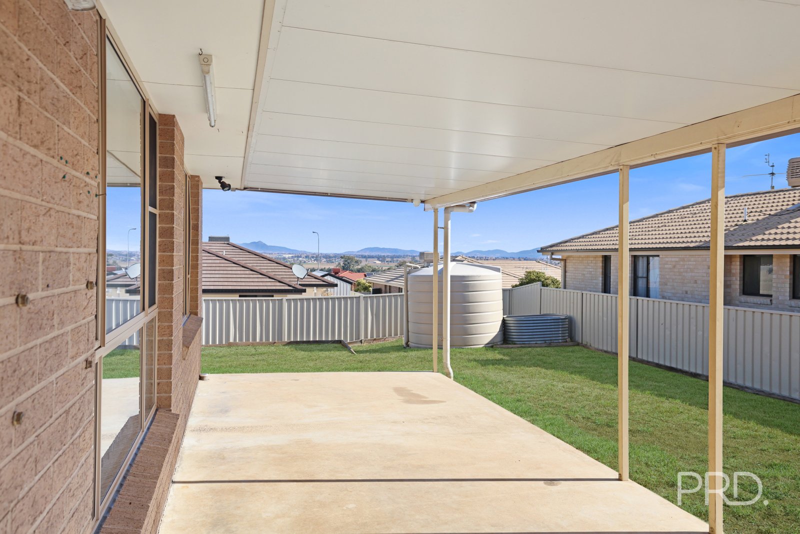 63 Manilla Road TAMWORTH 21
