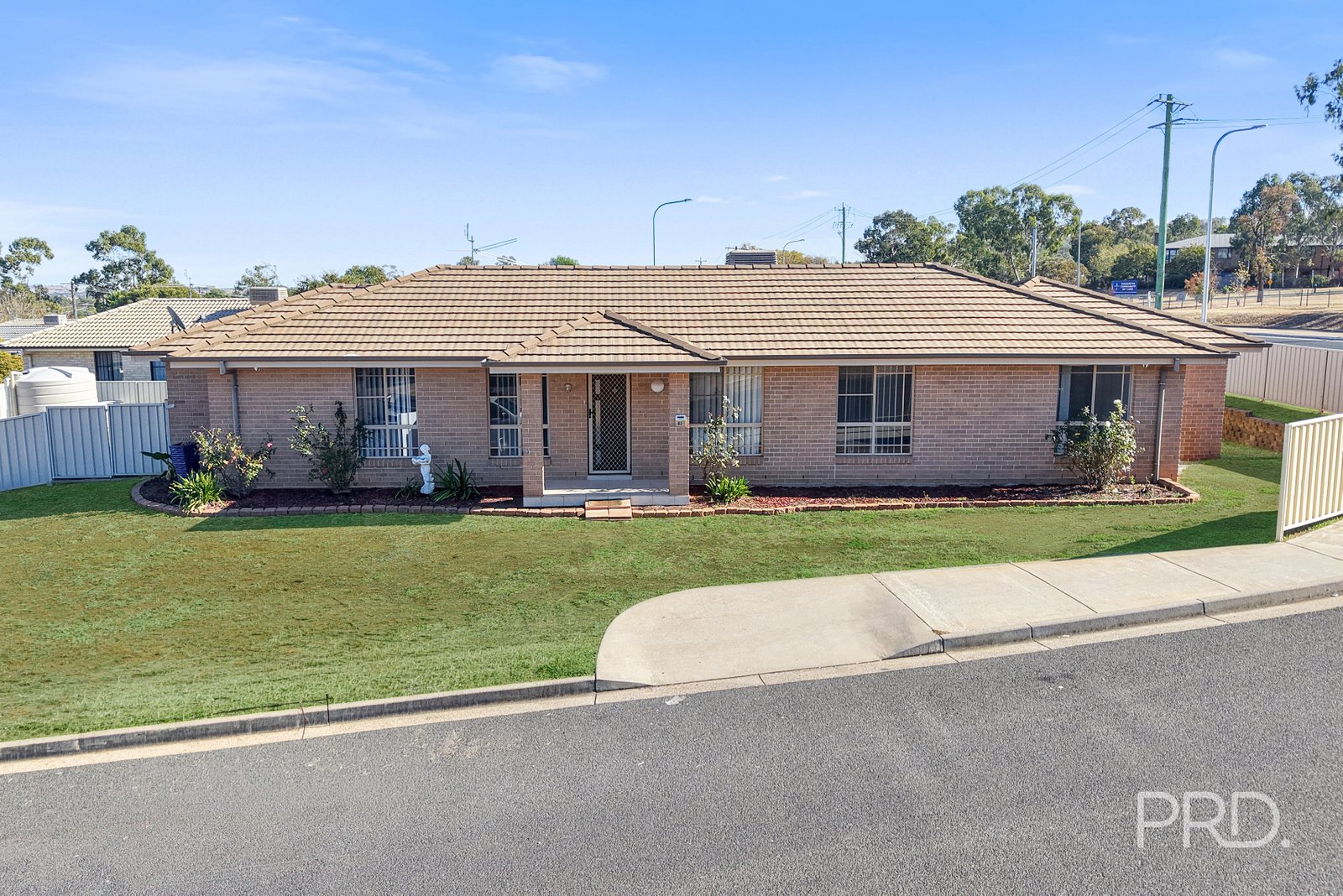 63 Manilla Road TAMWORTH 27