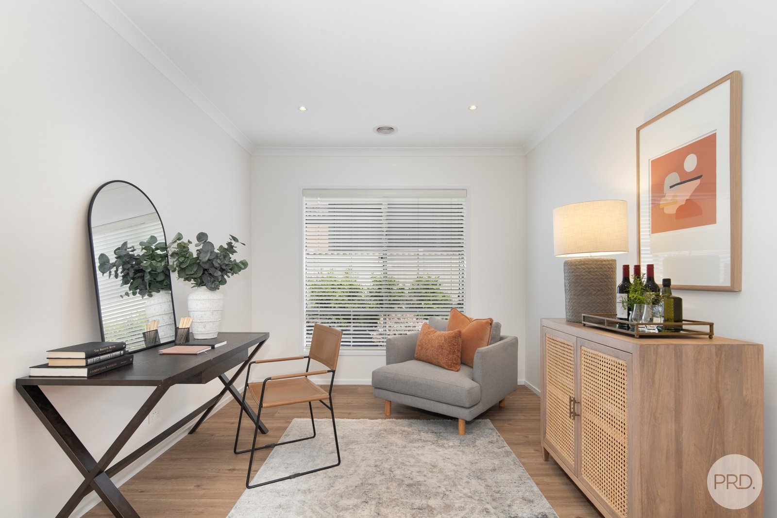 63 Normlyttle Parade MINERS REST 8