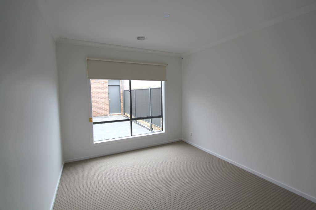 63 O'Shannassy Parade Lucas 11