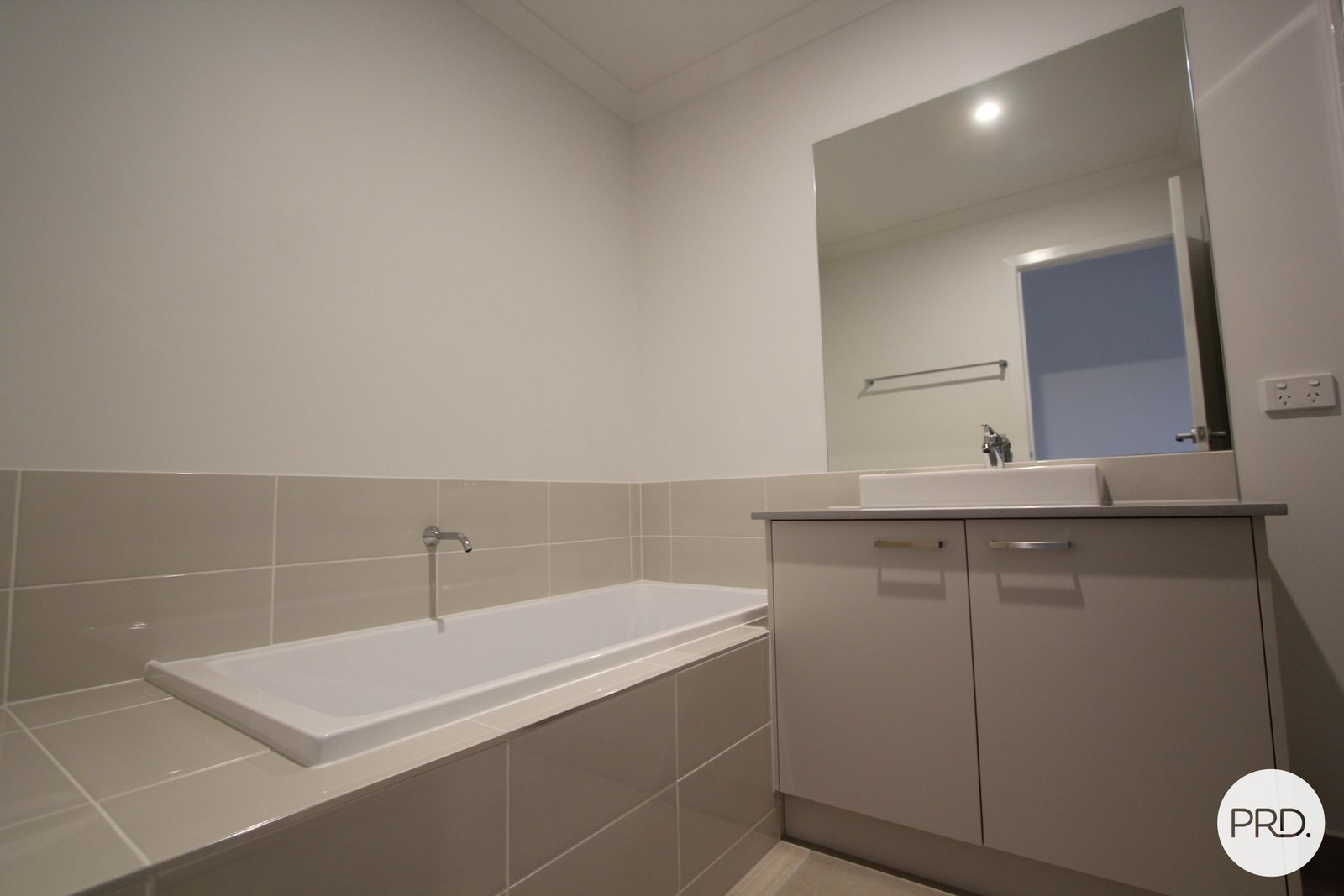 63 O'Shannassy Parade LUCAS 4