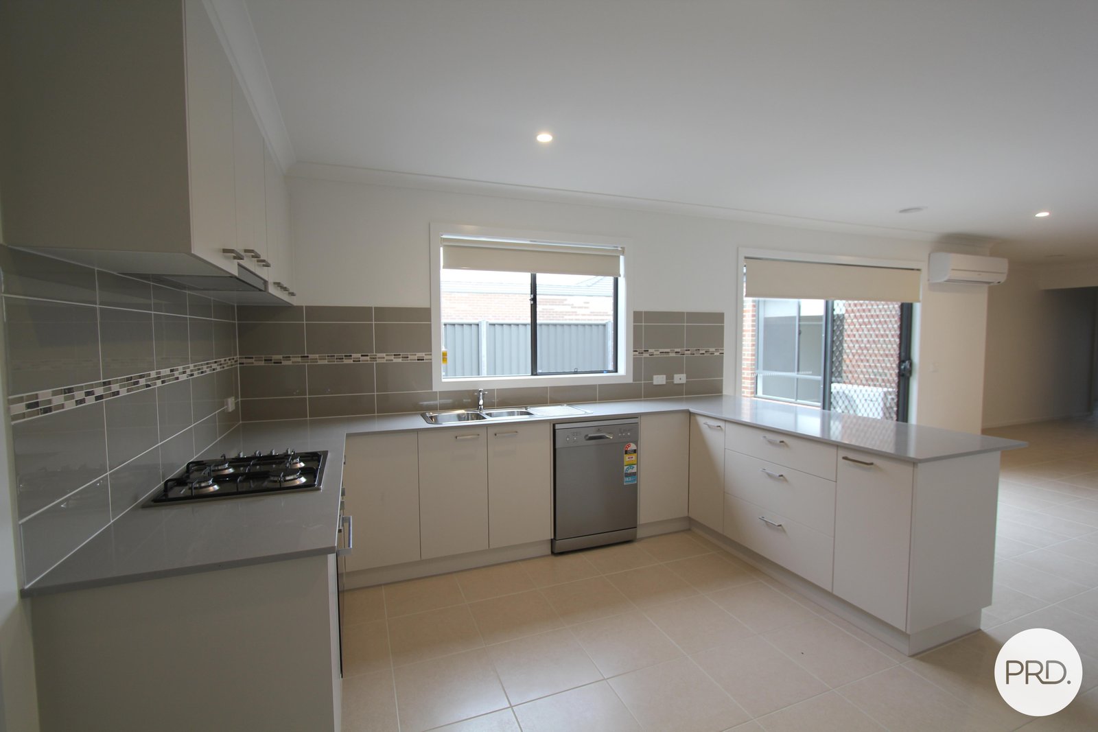 63 O'Shannassy Parade LUCAS 14