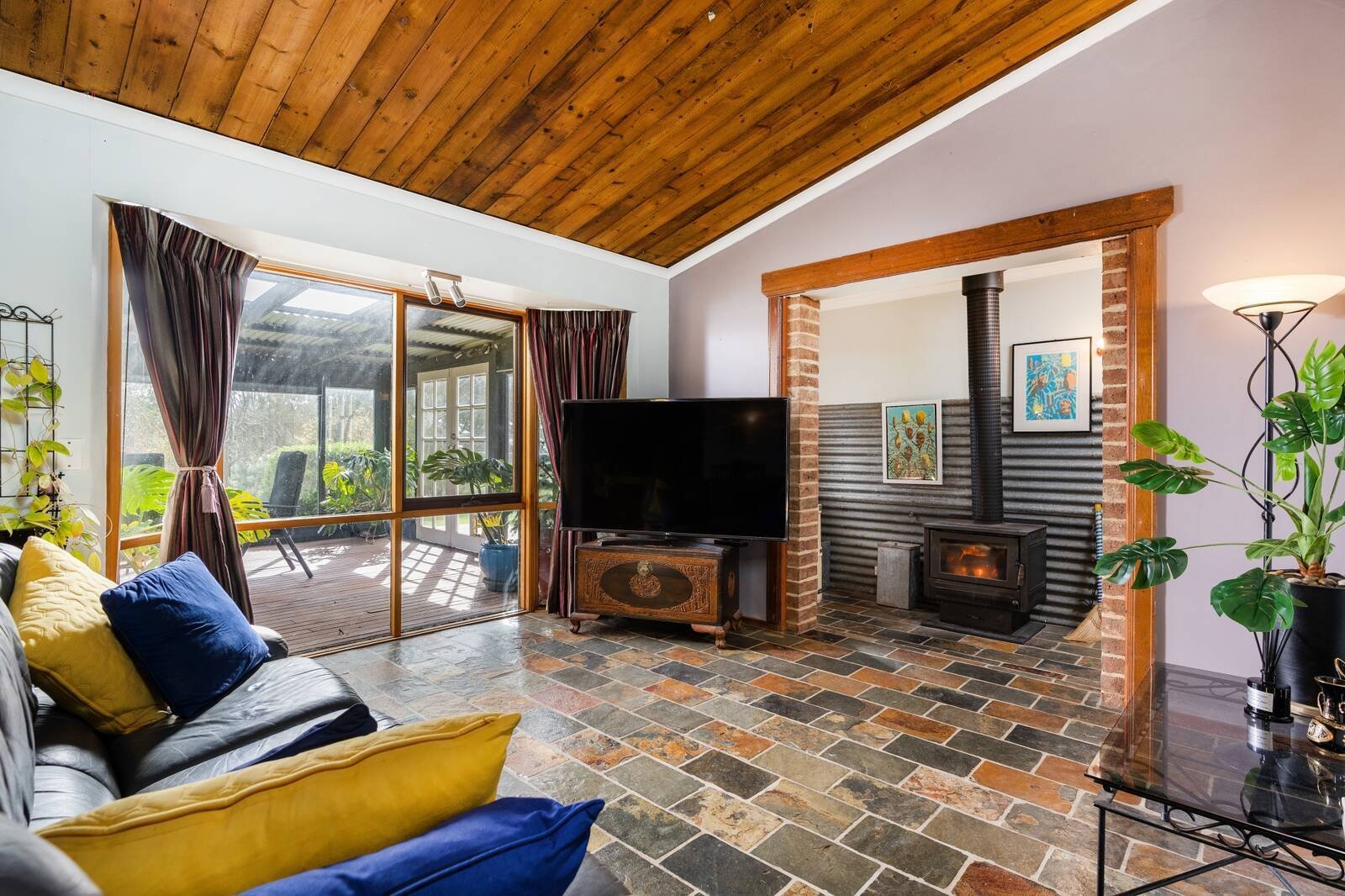 Real Estate and Property in 63 Palmer Crescent, Newham, VIC