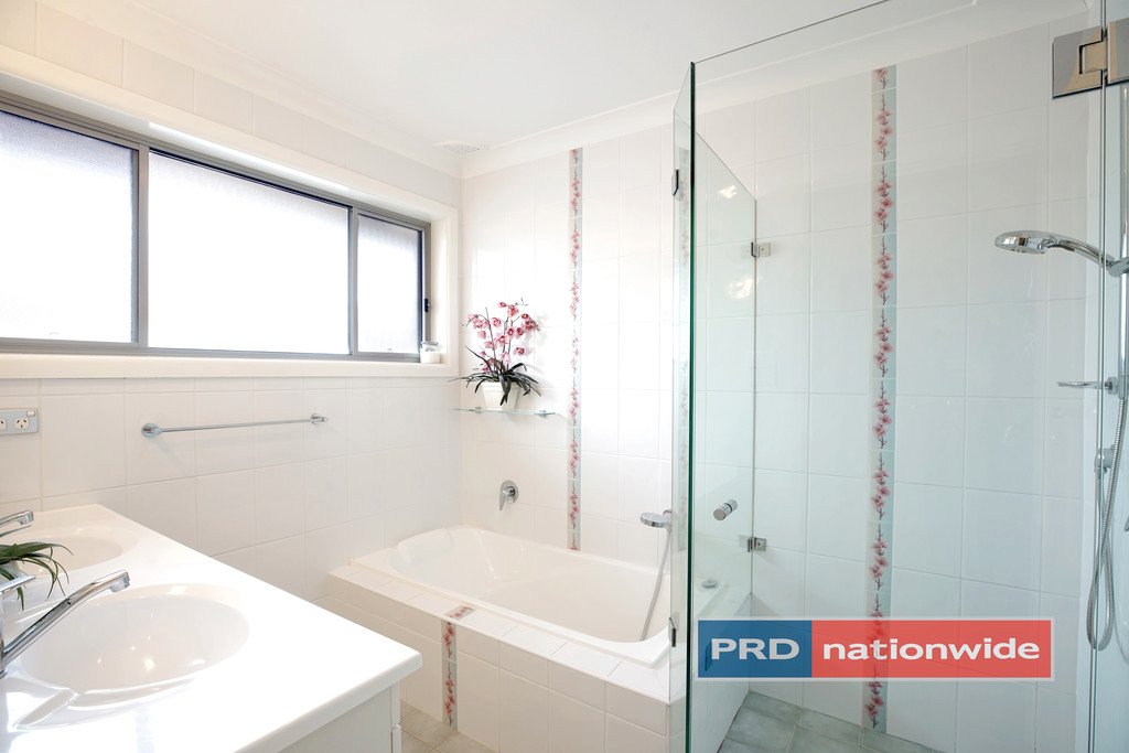 63 Parklands Avenue LEONAY 17