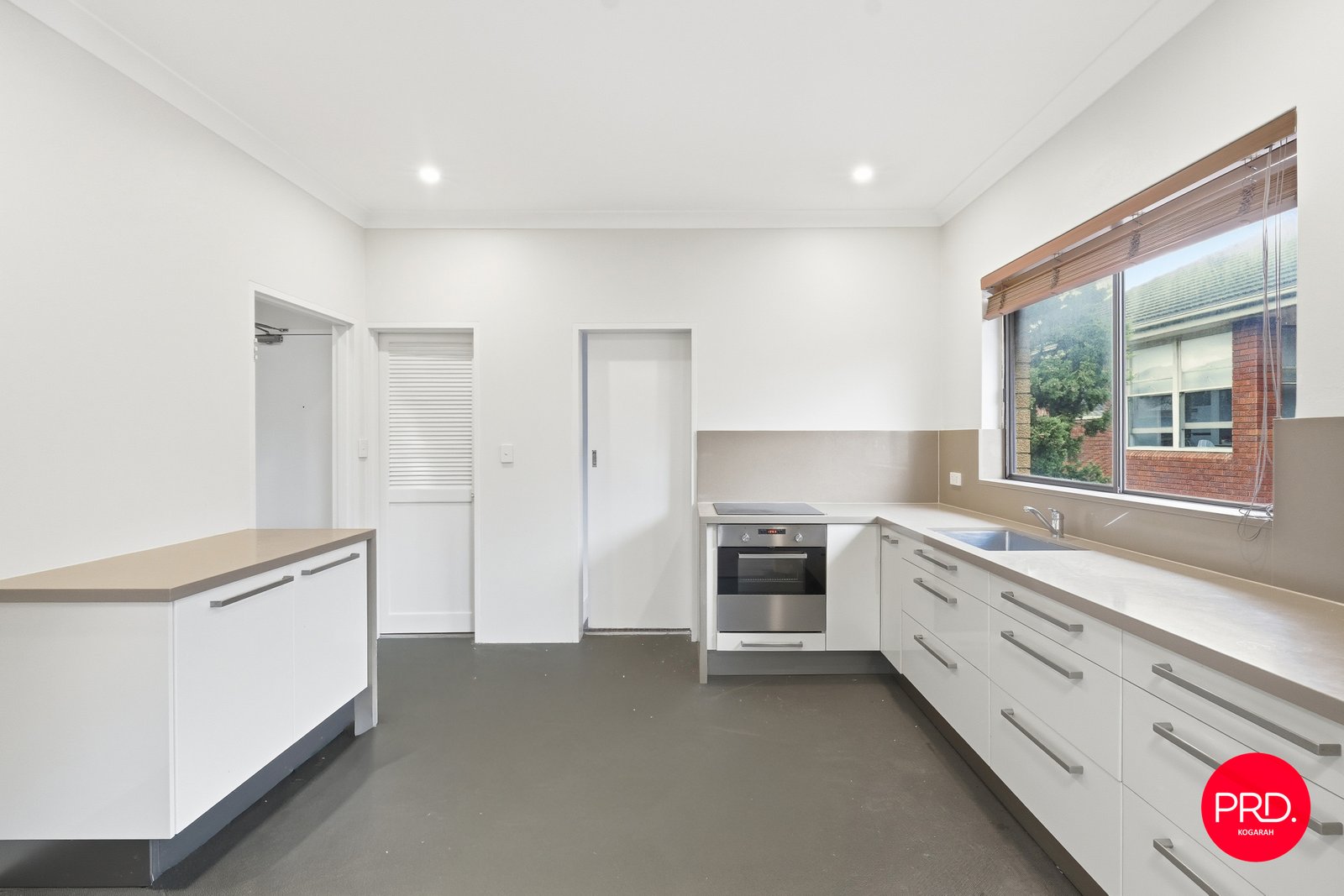 6/3 Queens Road BRIGHTON-LE-SANDS 3