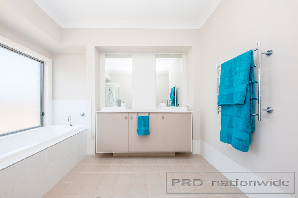 63 Radford St  CLIFTLEIGH 9