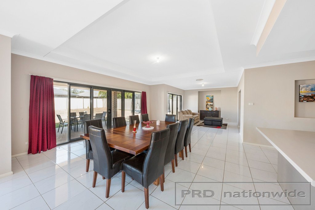 63 Radford St  CLIFTLEIGH 15