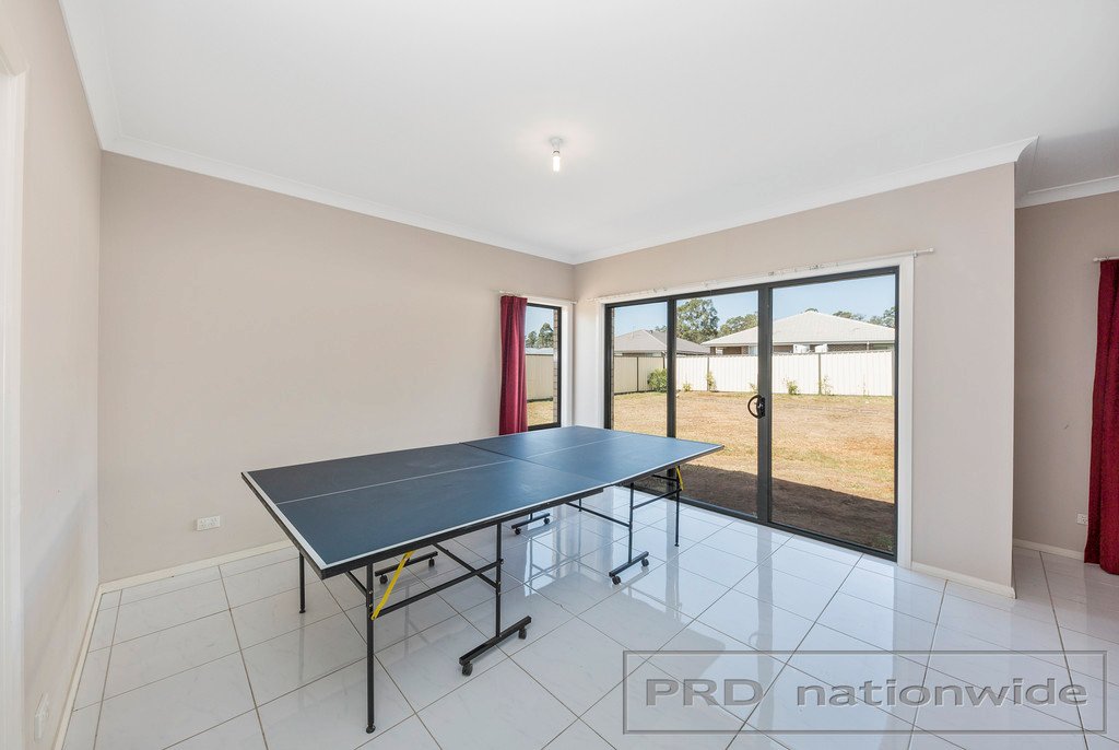 63 Radford St  CLIFTLEIGH 17