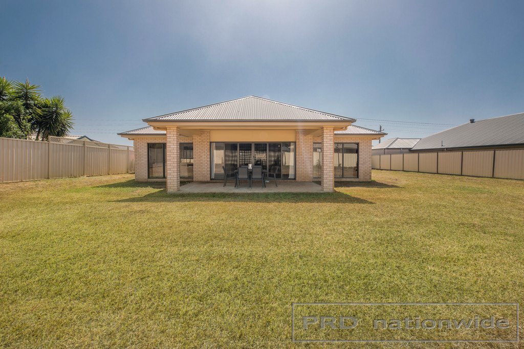 63 Radford St  CLIFTLEIGH 19