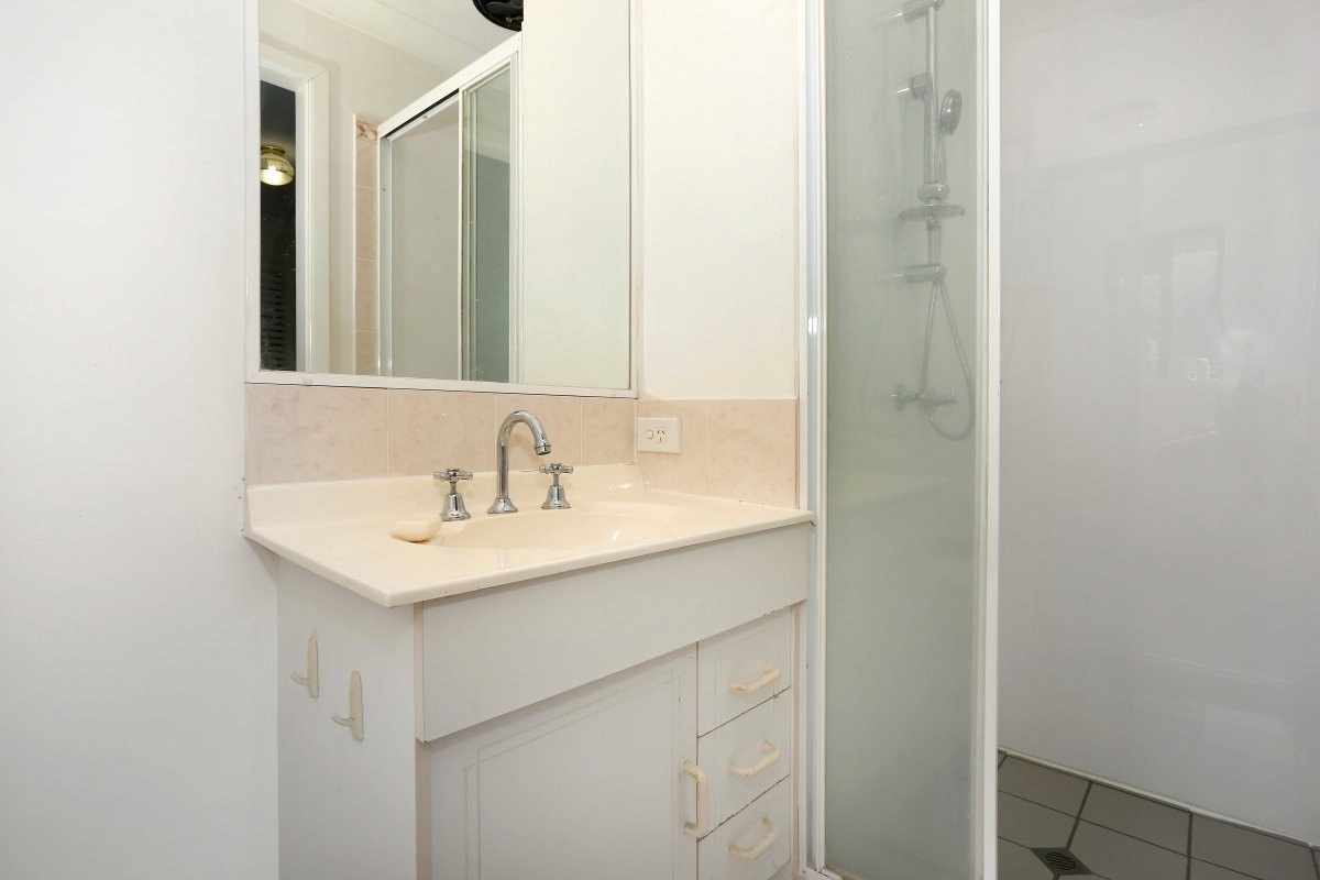 63 Renfrew Drive HIGHLAND PARK 12