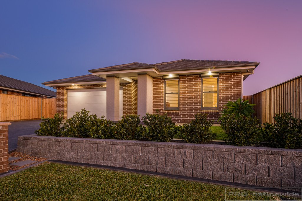 63 Sandpiper Circuit ABERGLASSLYN 18