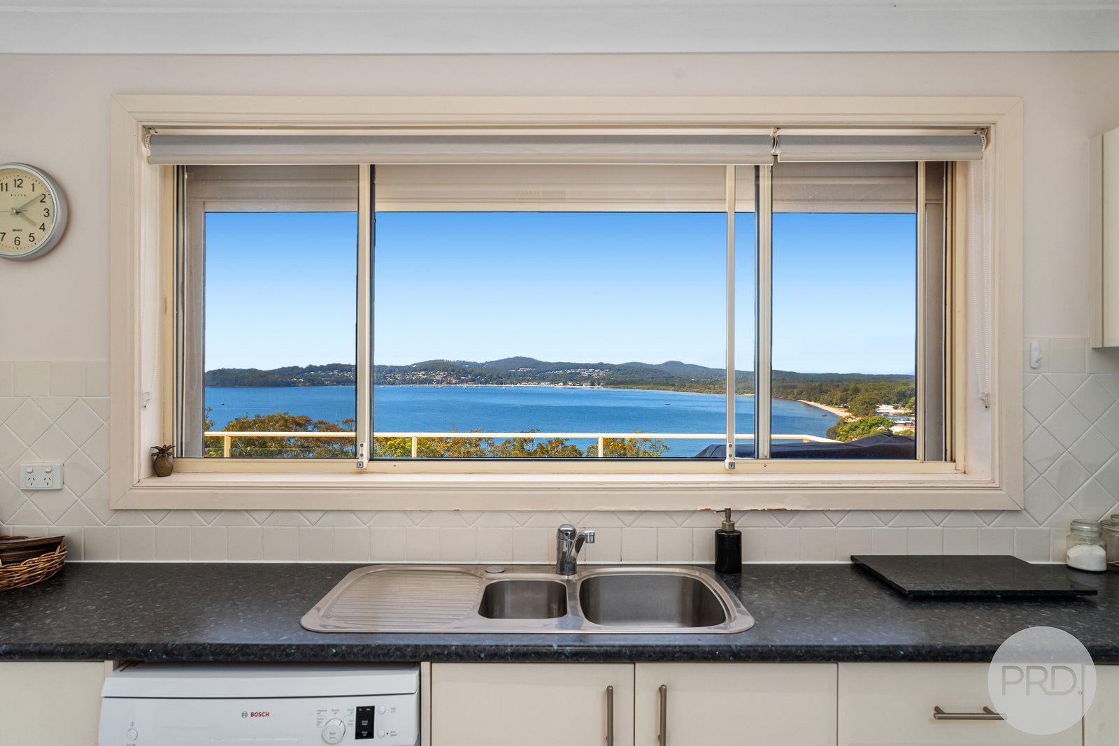63 Scott Circuit SALAMANDER BAY 12