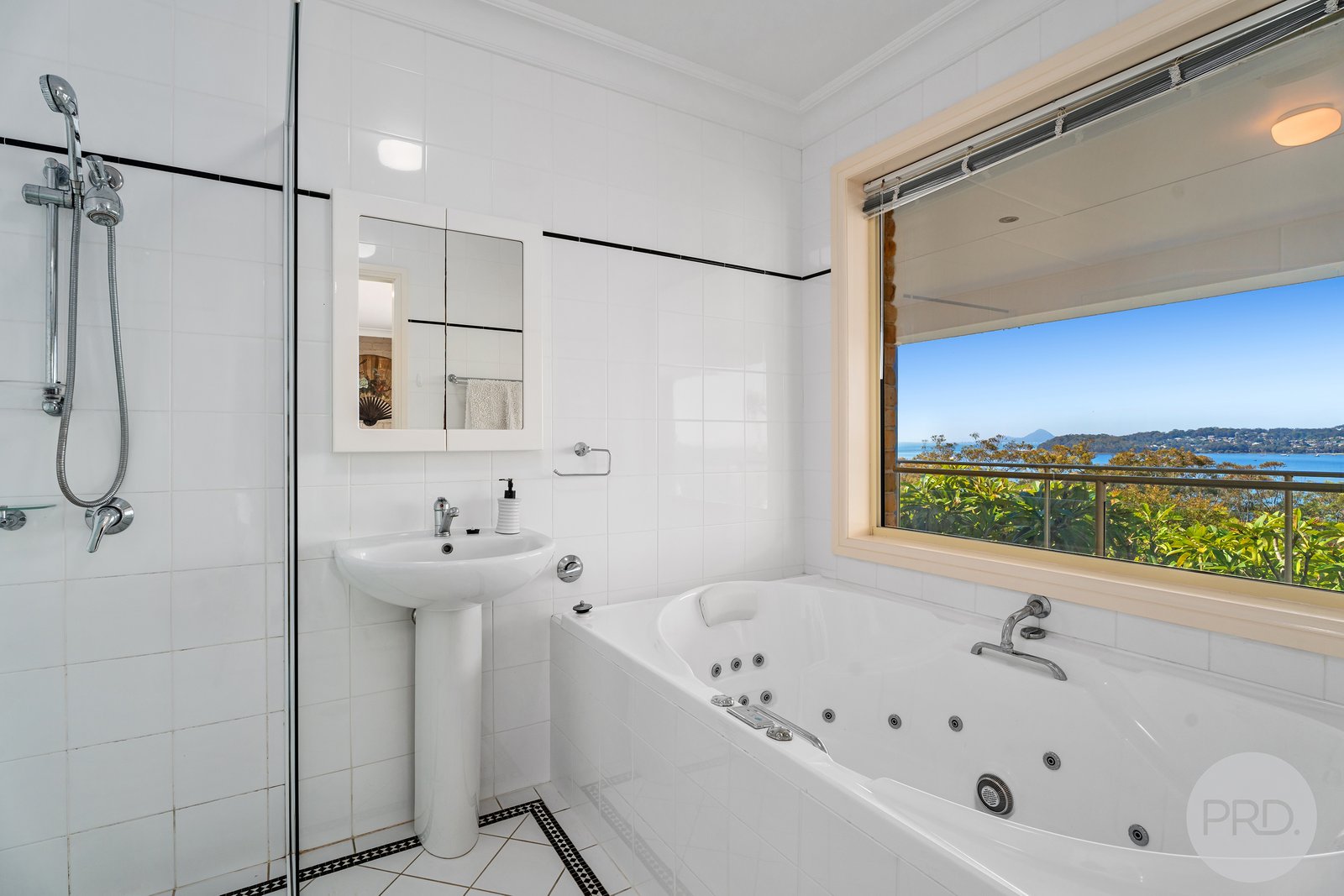 63 Scott Circuit SALAMANDER BAY 26