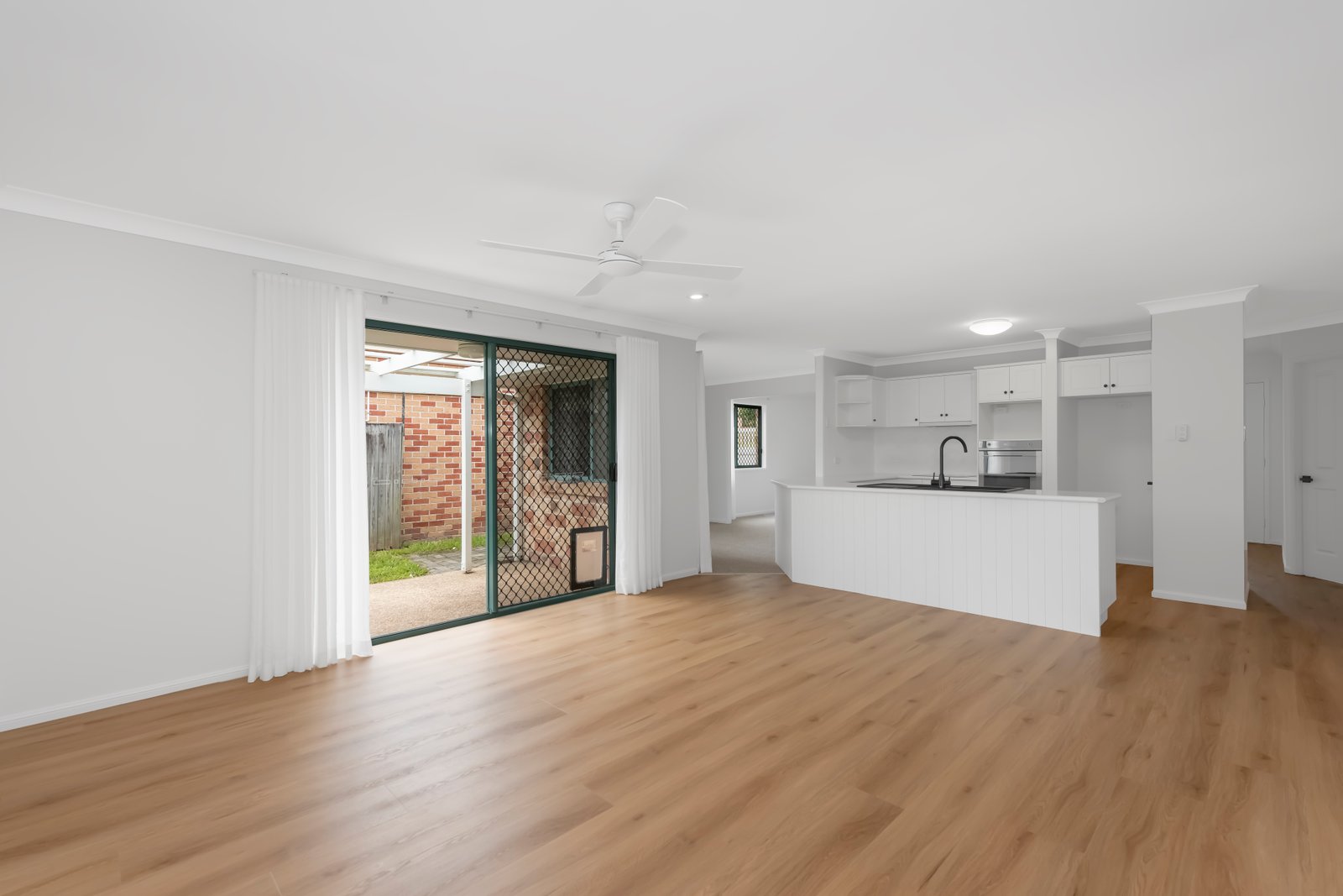 63 Silver Glade Drive ELANORA 4