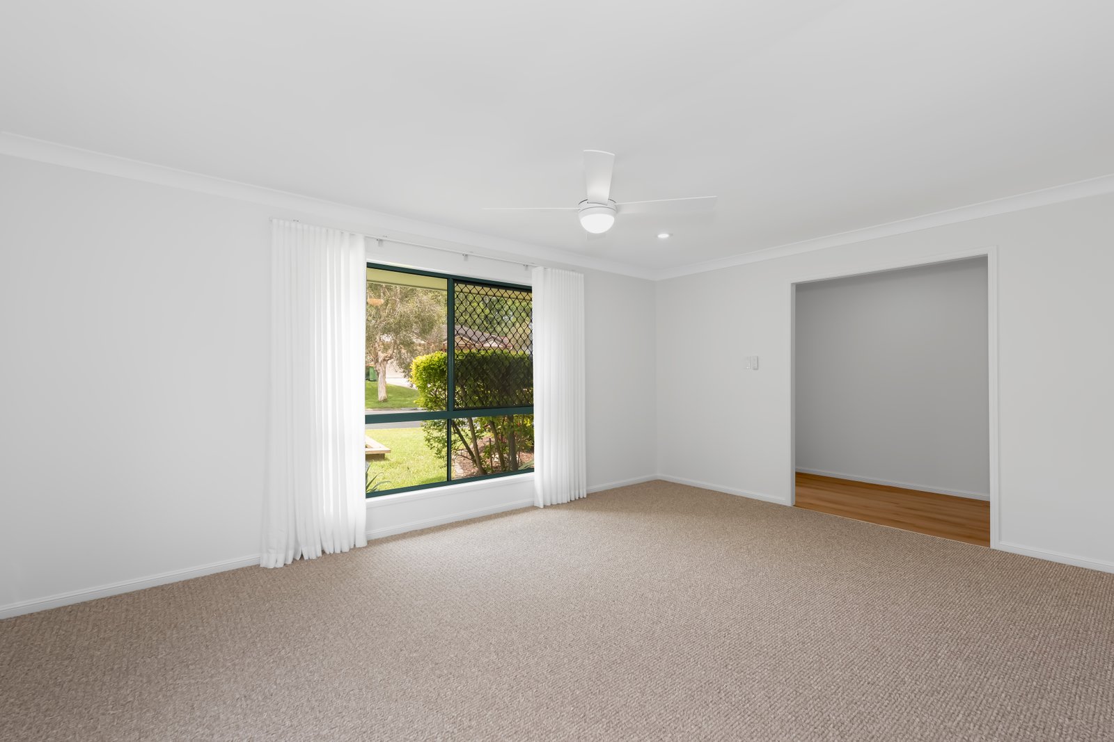 63 Silver Glade Drive ELANORA 5