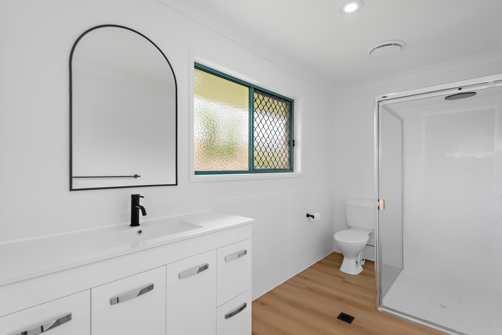 63 Silver Glade Drive ELANORA 7