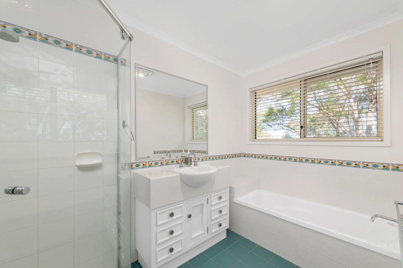 63 Spinnaker Way CORLETTE 18