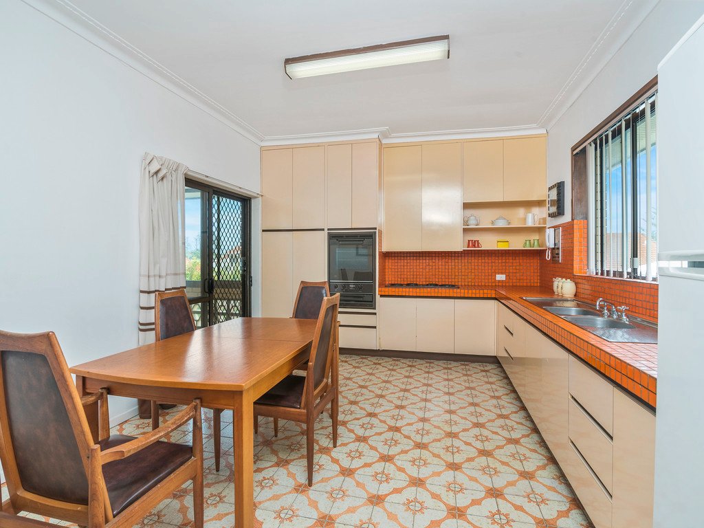 63 Tweed Street COOLANGATTA 2