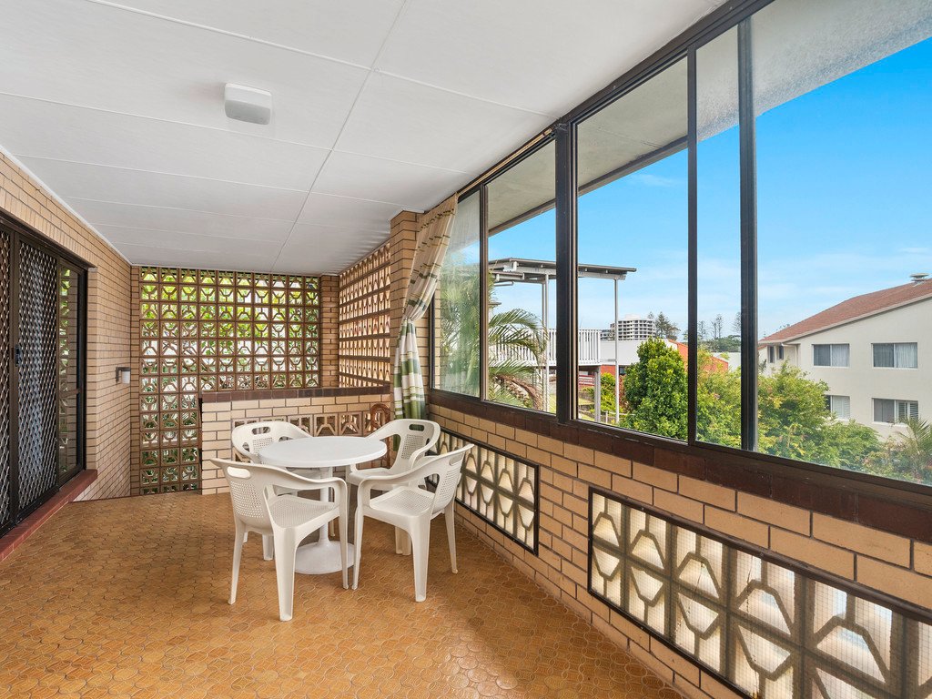 63 Tweed Street COOLANGATTA 5