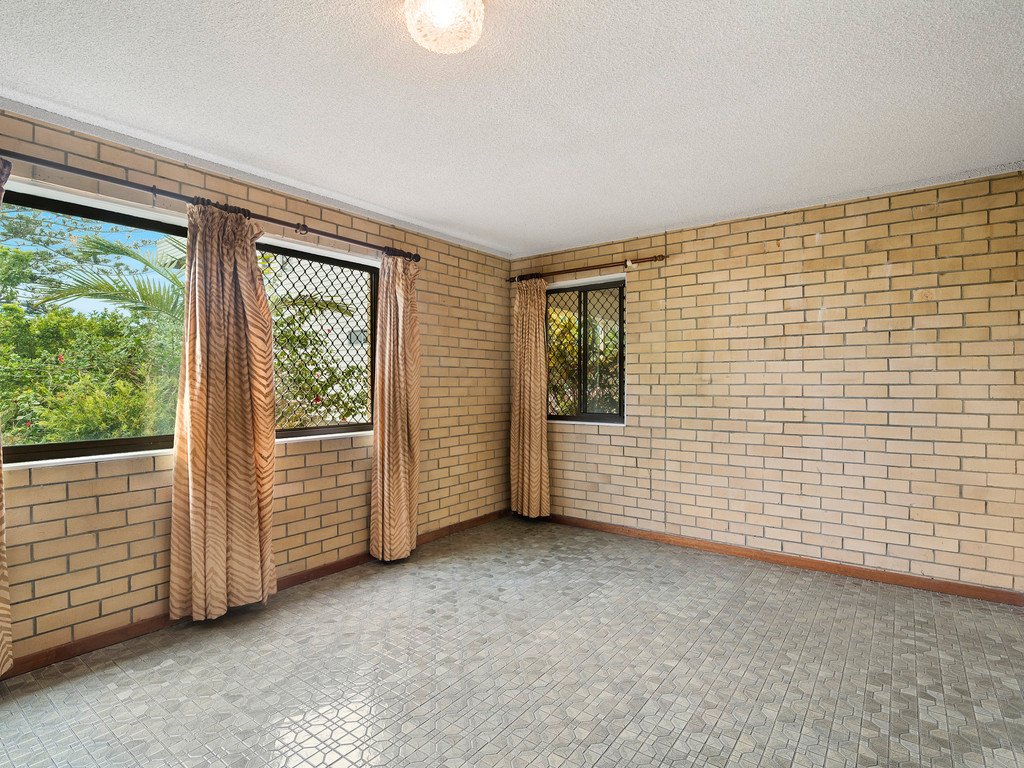 63 Tweed Street COOLANGATTA 11