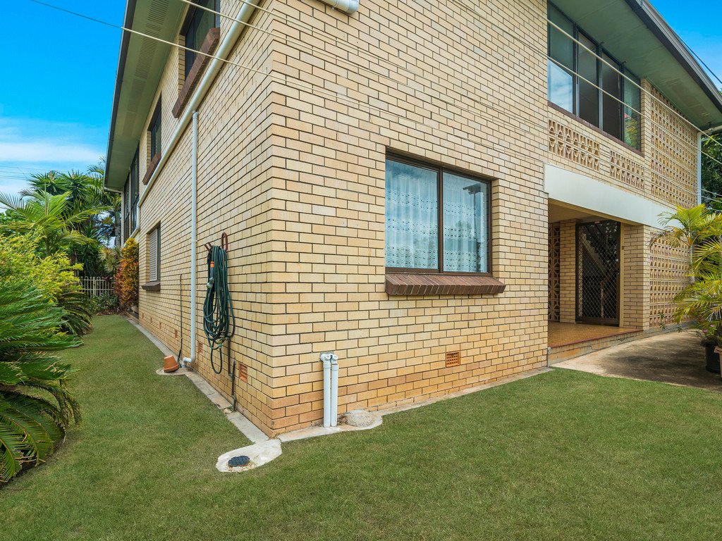 63 Tweed Street COOLANGATTA 12