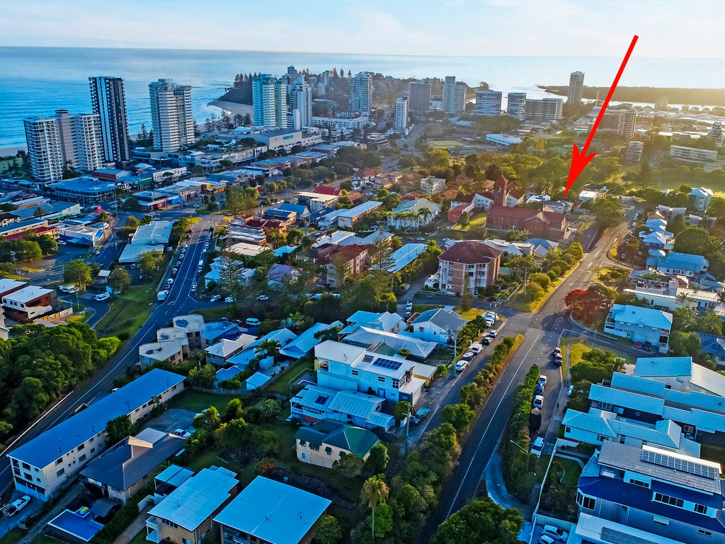 63 Tweed Street COOLANGATTA 13