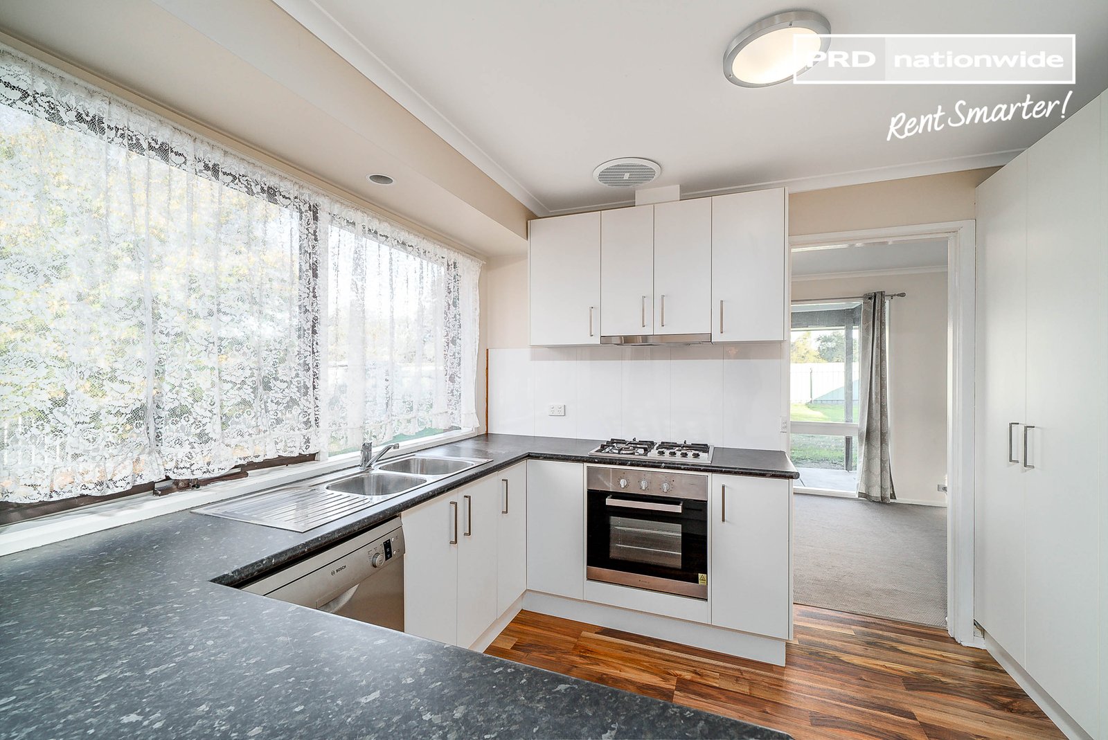 63 Undurra Drive GLENFIELD PARK 3