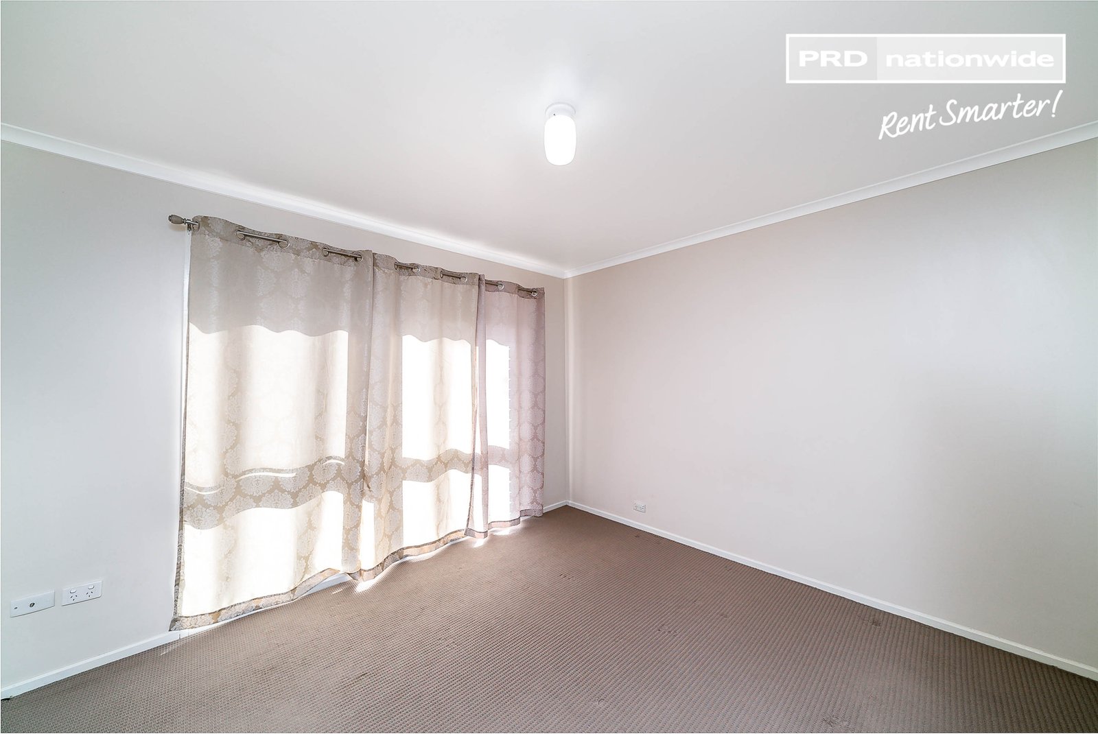 63 Undurra Drive GLENFIELD PARK 6